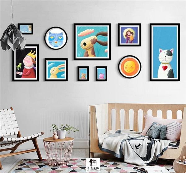 金屬網(wǎng)格照片墻，集收納與裝飾于一身