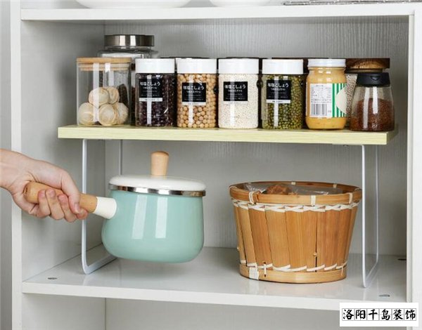 內(nèi)置分層架，櫥柜更能裝